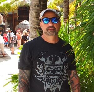 Meet your Posher, Bob